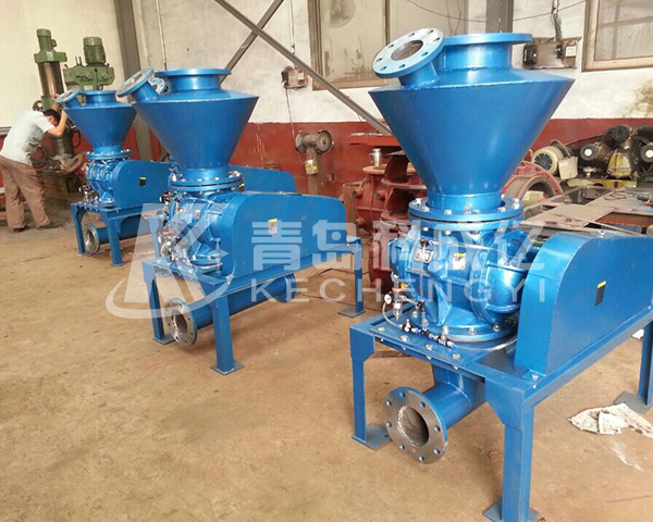 Fluidization conveying pump